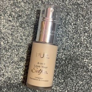 PUR 4-in-1 Love Your Selfie foundation